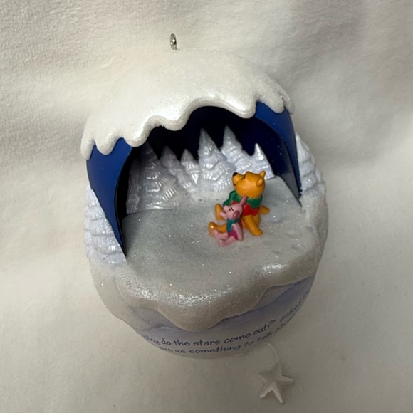 Disney's Winnie-the-Pooh "Sharing the Stars" Hallmark Ornament - Picture 5 of 13